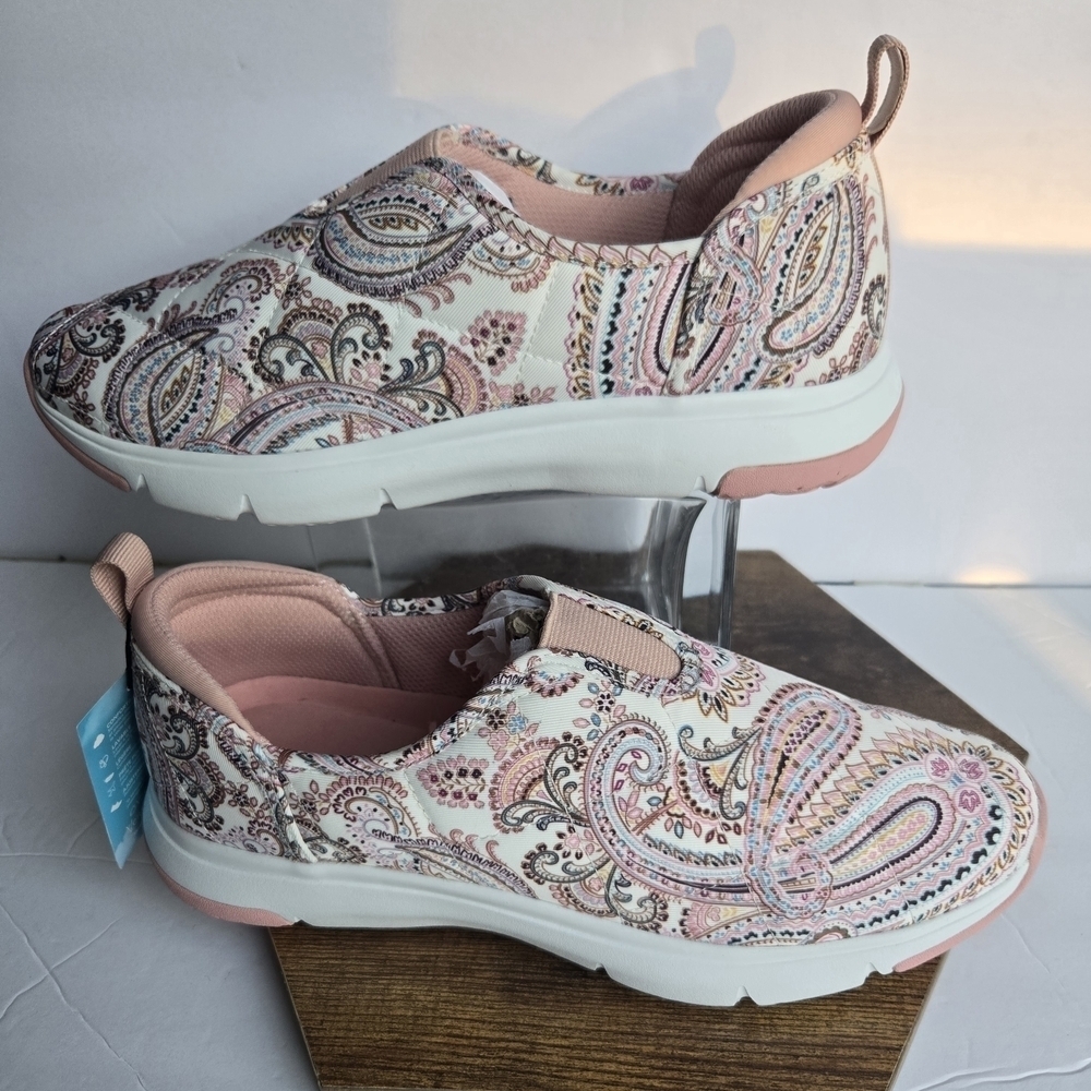 NWT, VERA BRADLEY Paisley Slip-On Sneakers - Pink and White.Size 9